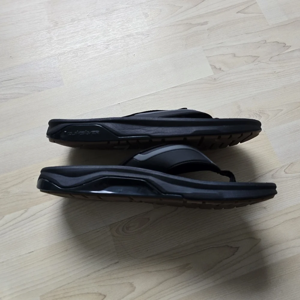 Quiksilver Mathodic Recovery Flip Flops Size 12